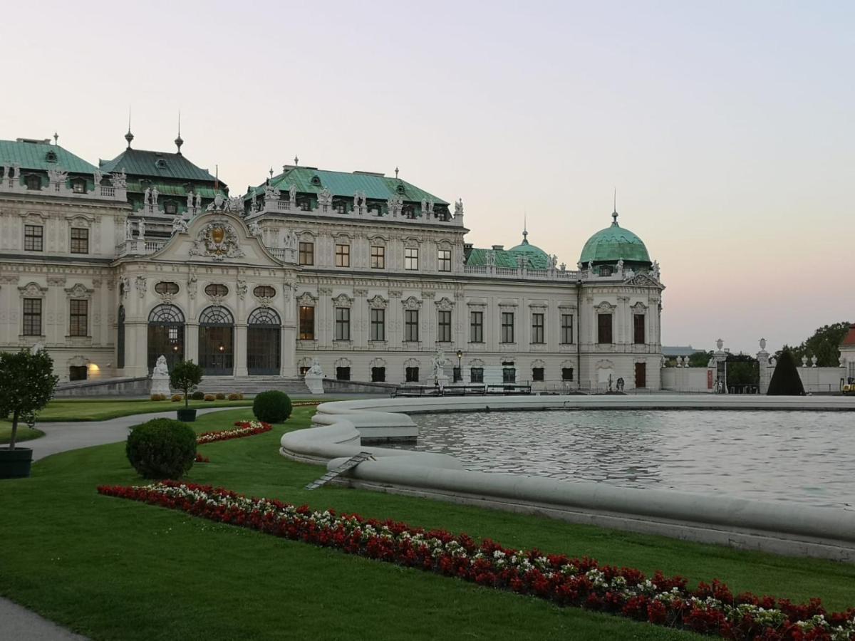 Ferienwohnung Am Hauptbahnhof Vienna Exterior photo